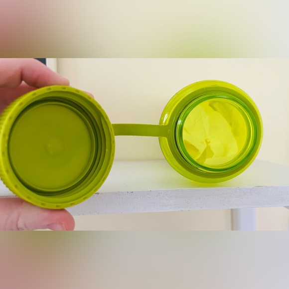 Seton Hall University 32 OZ Nalgene Bottle - Picture 4 of 4